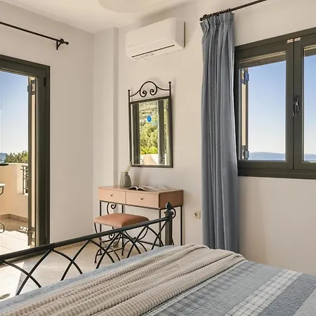 Stamo By Select Villa